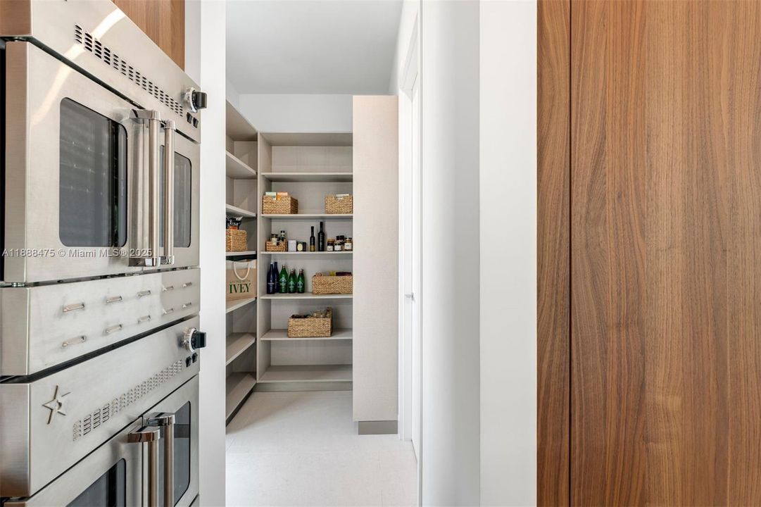 For Sale: $10,770,000 (5 beds, 6 baths, 4875 Square Feet)