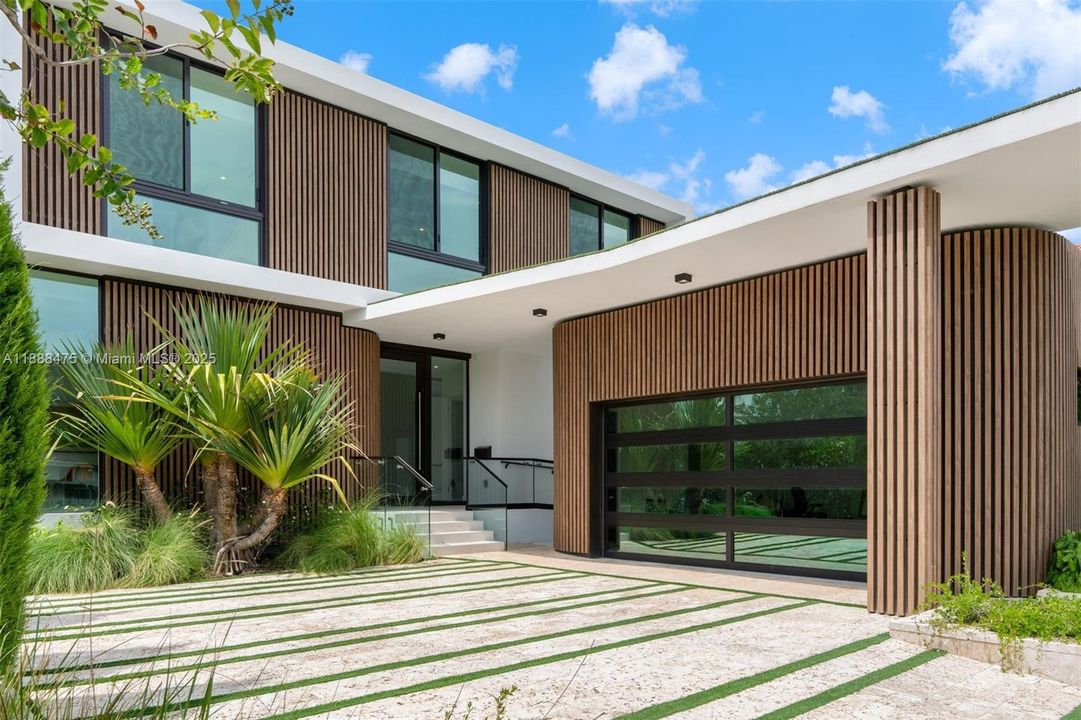 For Sale: $10,770,000 (5 beds, 6 baths, 4875 Square Feet)