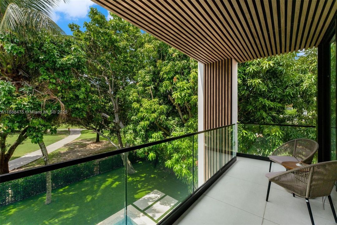 For Sale: $10,770,000 (5 beds, 6 baths, 4875 Square Feet)