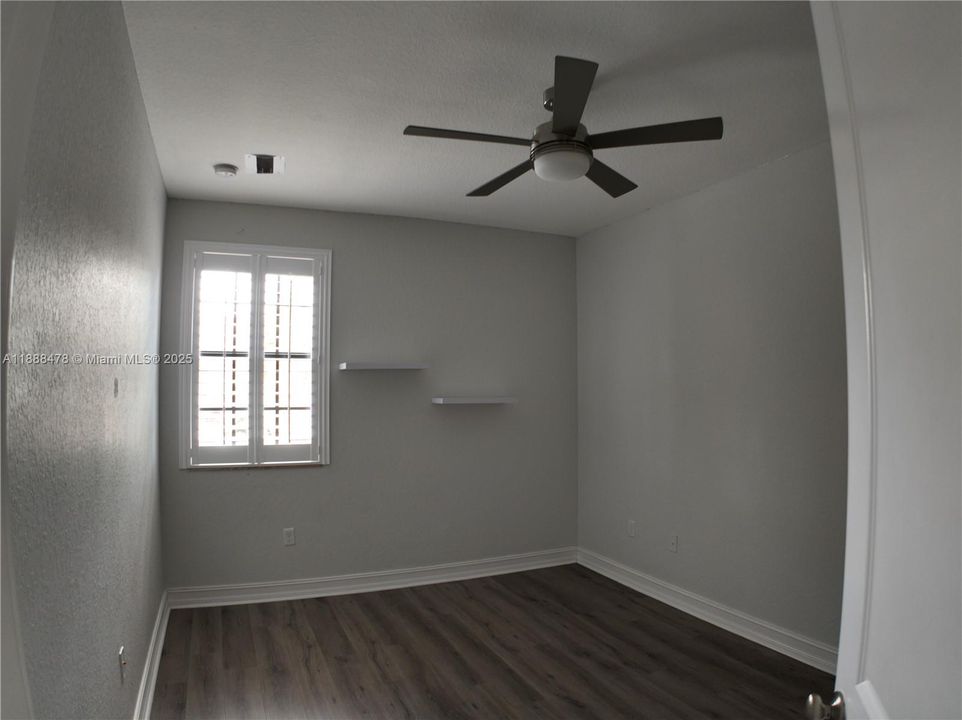 Недавно продано: $635,000 (4 спален, 2 ванн, 1874 Квадратных фут)