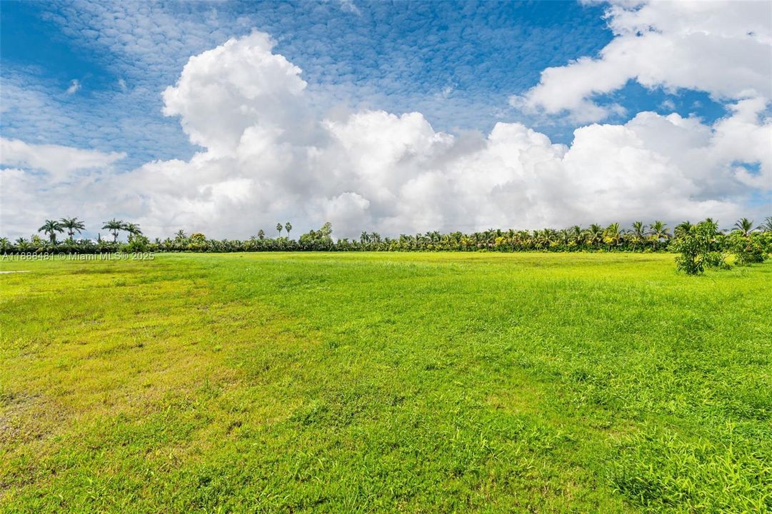 For Sale: $1,234,980 (4.57 acres)