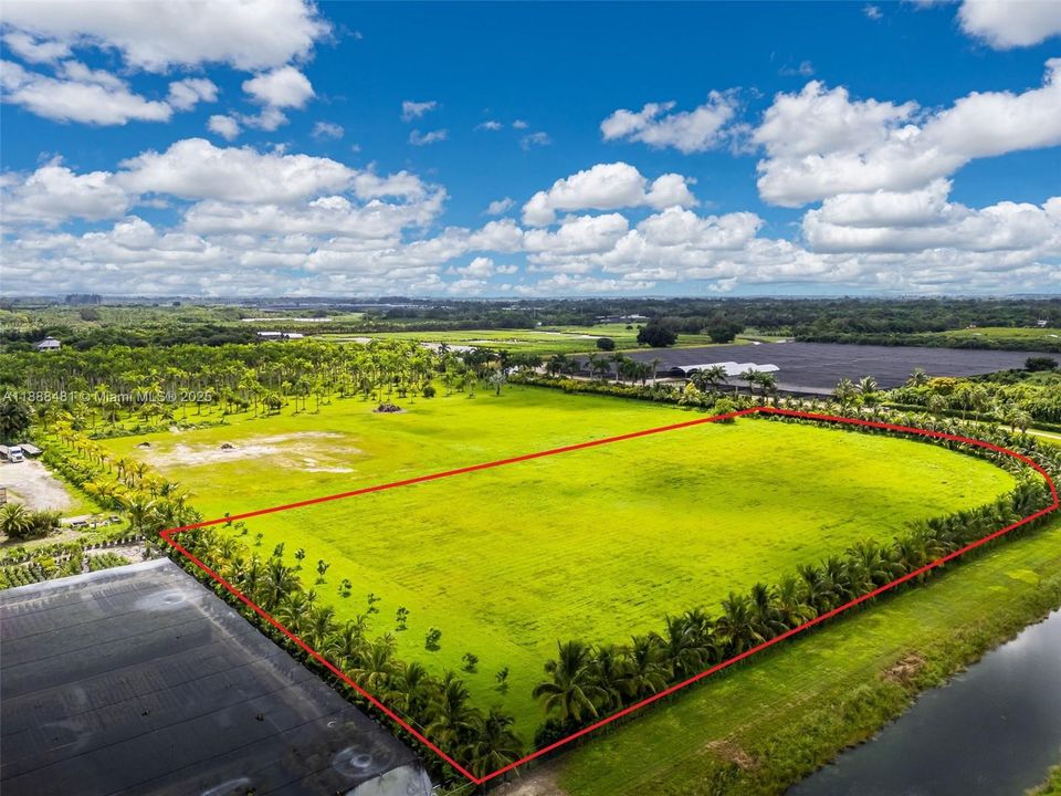 For Sale: $1,234,980 (4.57 acres)