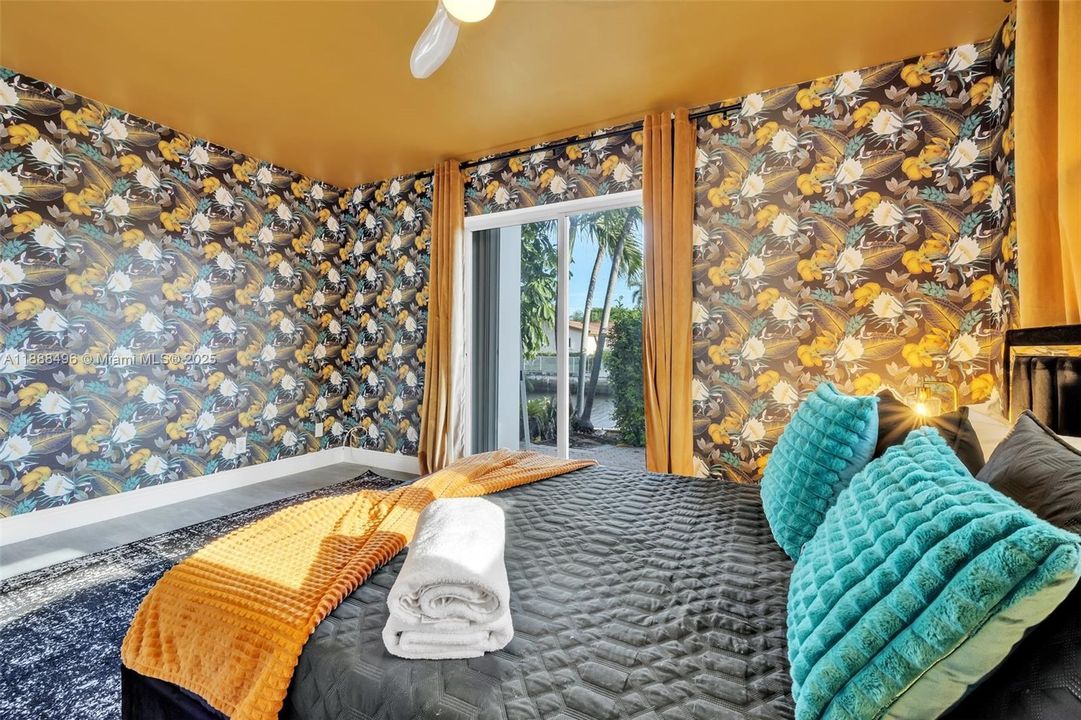 For Sale: $1,200,000 (4 beds, 3 baths, 2098 Square Feet)