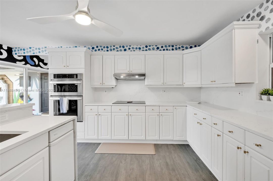 For Sale: $1,200,000 (4 beds, 3 baths, 2098 Square Feet)