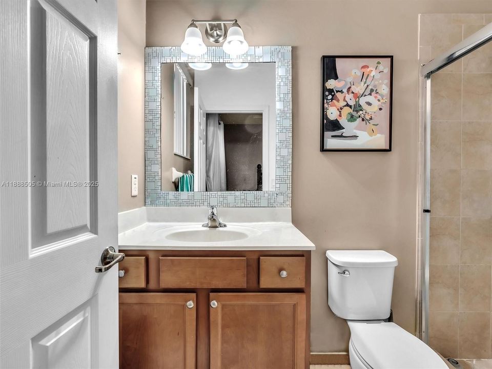 合同活跃: $2,975 (3 贝兹, 2 浴室, 1545 平方英尺)