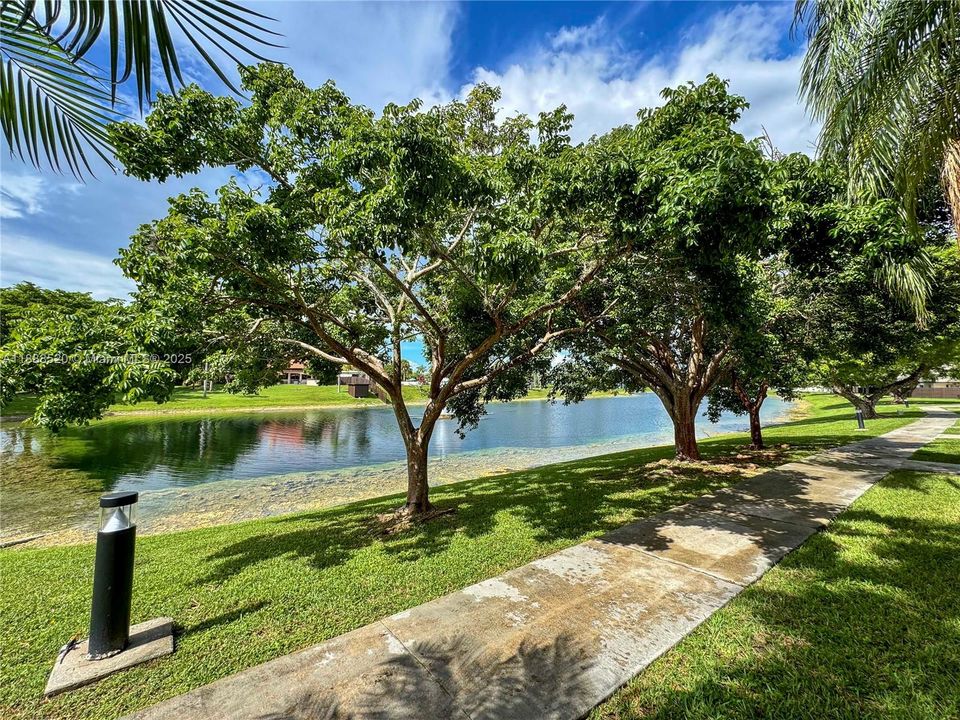 Recently Rented: $2,595 (2 beds, 2 baths, 1117 Square Feet)