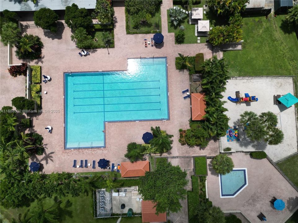 Recently Rented: $2,595 (2 beds, 2 baths, 1117 Square Feet)