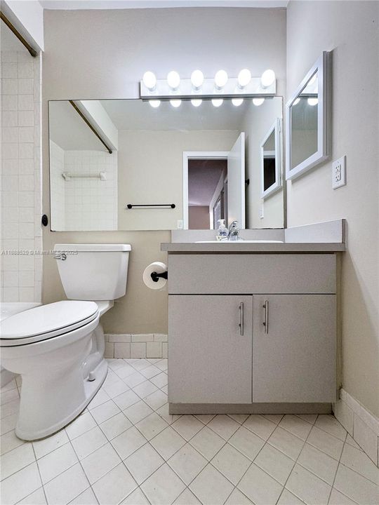 Recently Rented: $2,595 (2 beds, 2 baths, 1117 Square Feet)