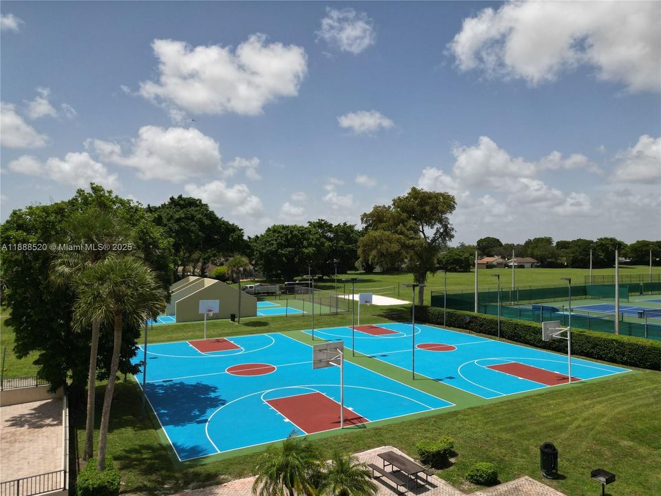 Recently Rented: $2,595 (2 beds, 2 baths, 1117 Square Feet)