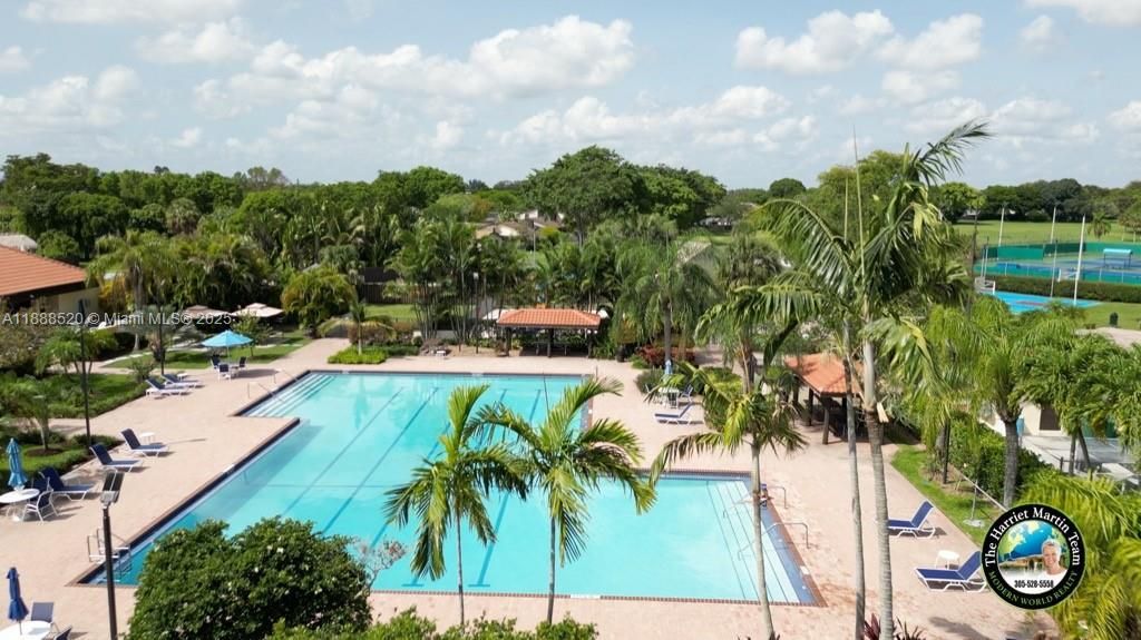 Recently Rented: $2,595 (2 beds, 2 baths, 1117 Square Feet)