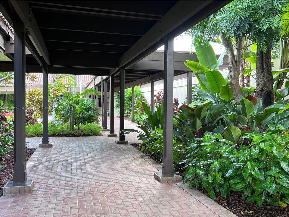 Recently Rented: $2,595 (2 beds, 2 baths, 1117 Square Feet)