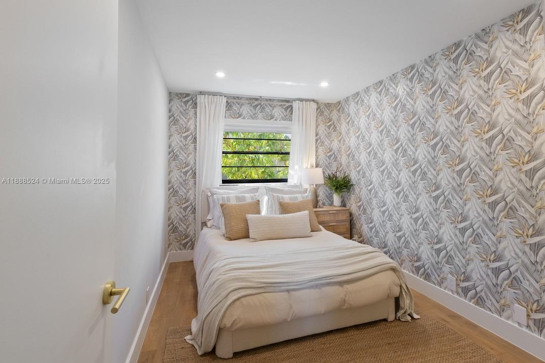 В аренду: $11,999 (4 спален, 2 ванн, 2000 Квадратных фут)