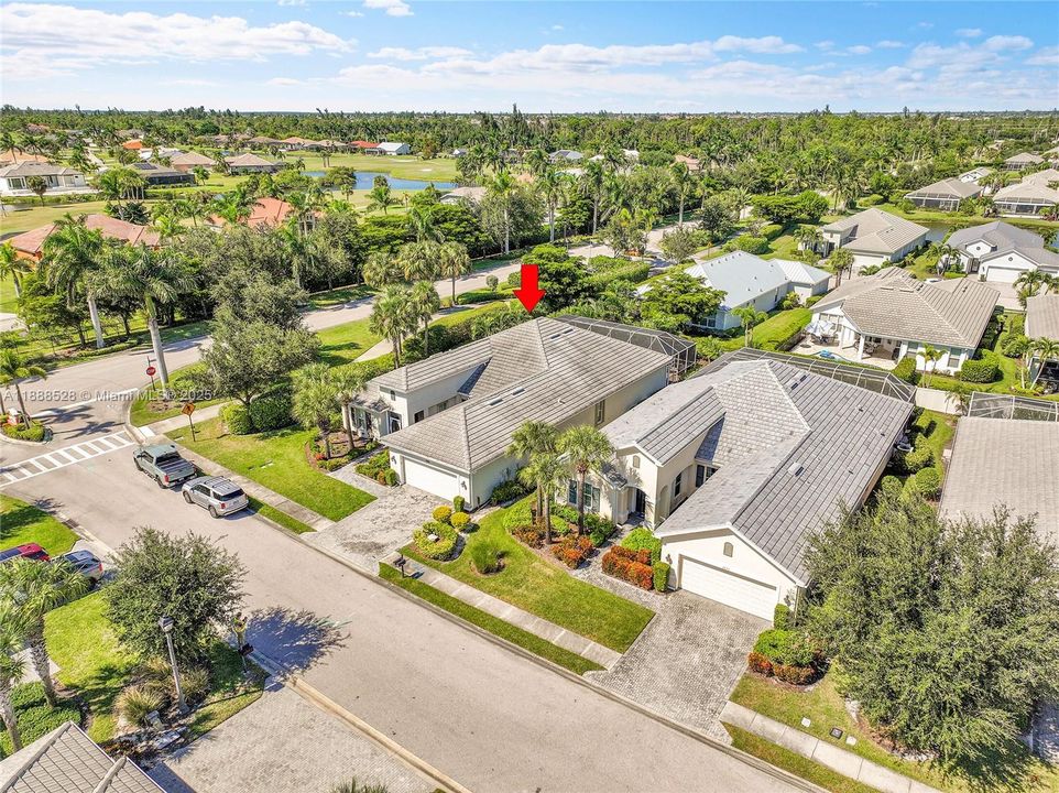 合同活跃: $408,000 (3 贝兹, 2 浴室, 2581 平方英尺)