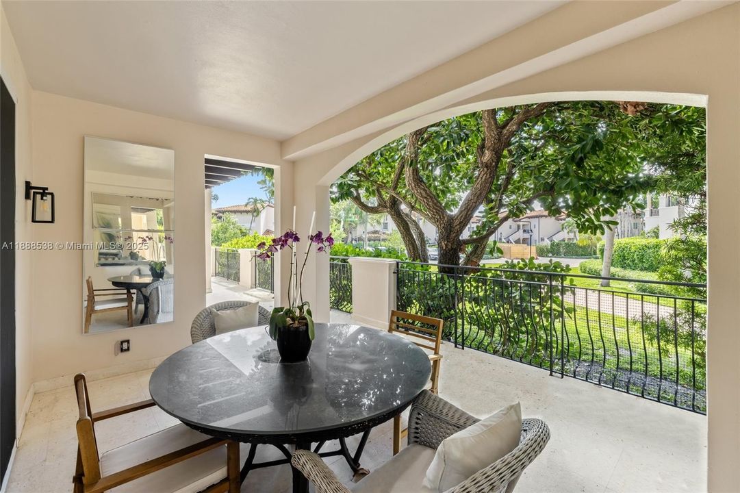 For Sale: $4,500,000 (3 beds, 3 baths, 2049 Square Feet)