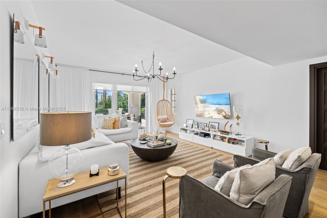 For Sale: $4,500,000 (3 beds, 3 baths, 2049 Square Feet)