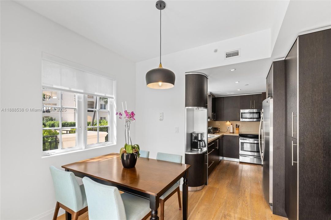 For Sale: $4,500,000 (3 beds, 3 baths, 2049 Square Feet)