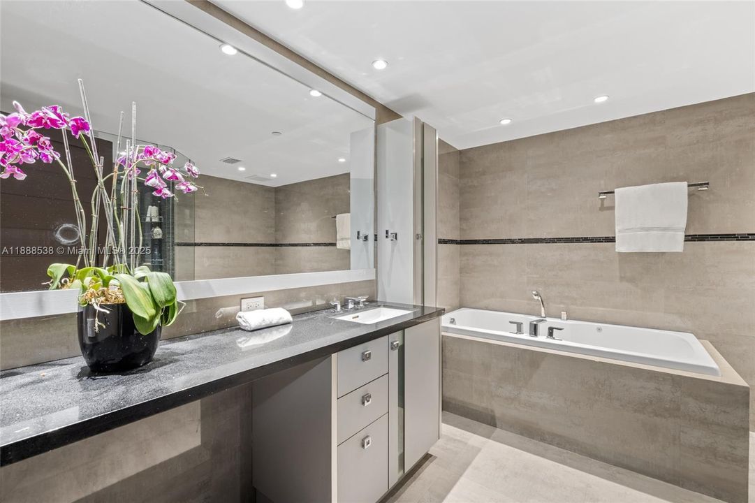 For Sale: $4,500,000 (3 beds, 3 baths, 2049 Square Feet)