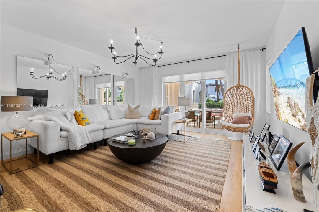 For Sale: $4,500,000 (3 beds, 3 baths, 2049 Square Feet)