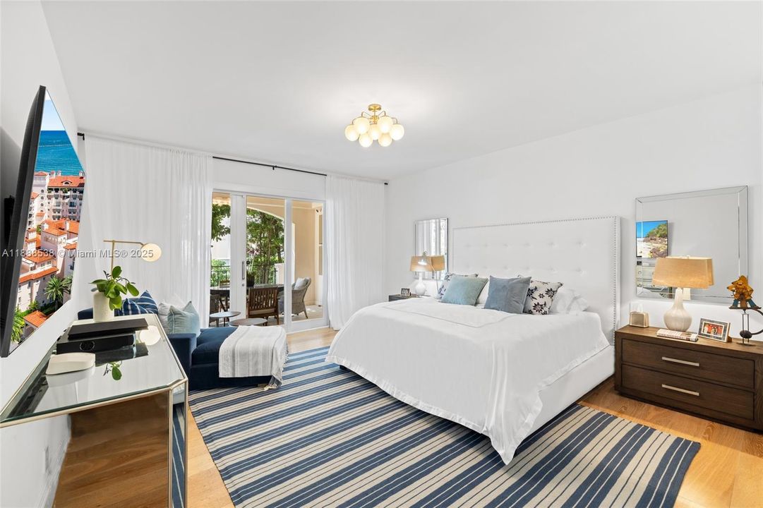 For Sale: $4,500,000 (3 beds, 3 baths, 2049 Square Feet)