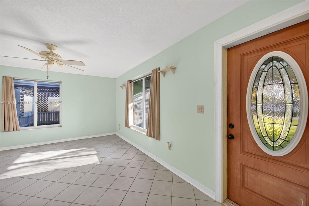 Active With Contract: $525,000 (3 beds, 2 baths, 1531 Square Feet)