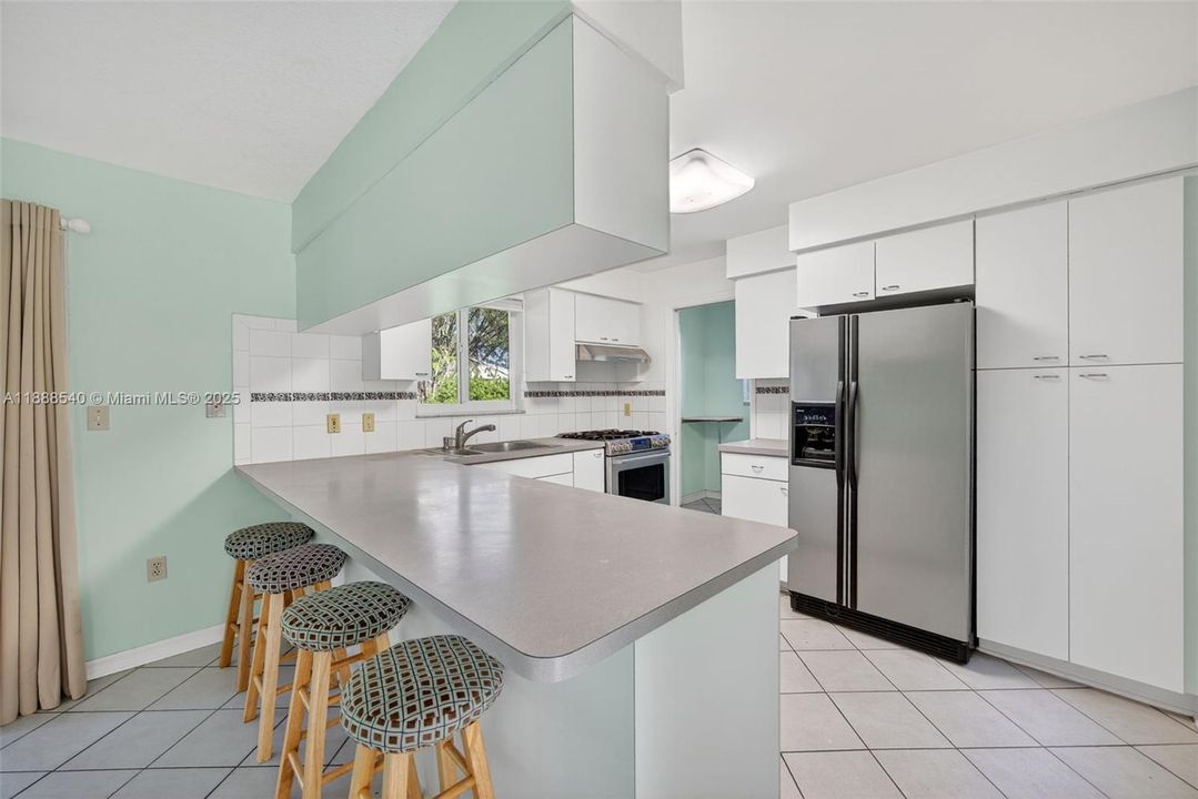 Active With Contract: $525,000 (3 beds, 2 baths, 1531 Square Feet)