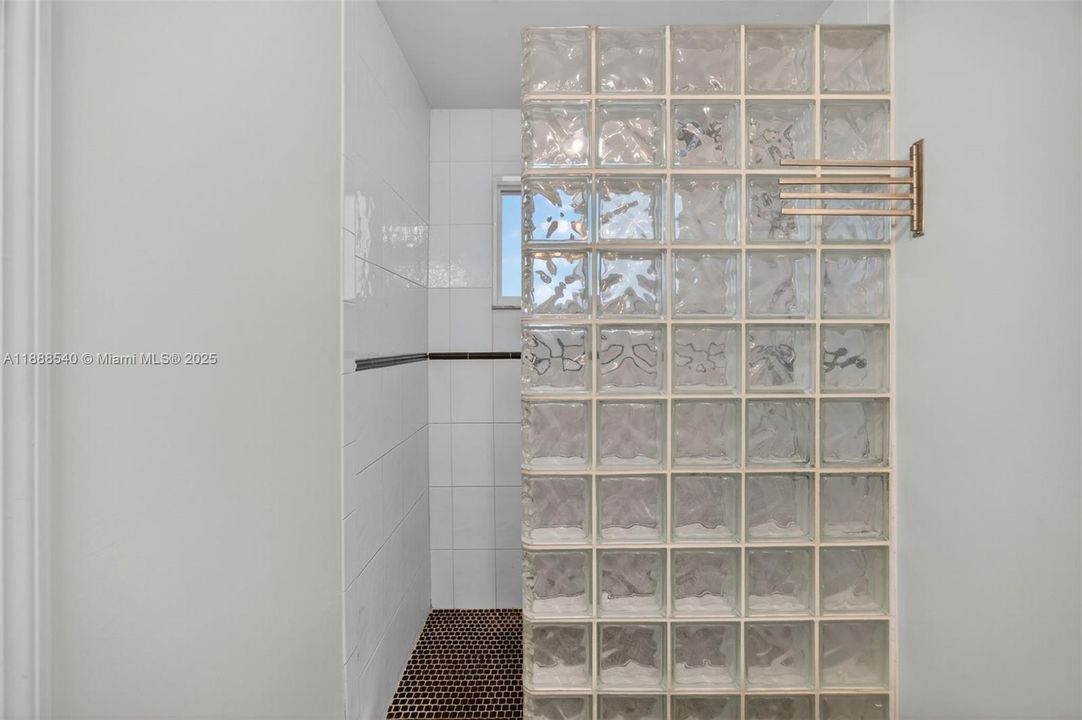 Active With Contract: $525,000 (3 beds, 2 baths, 1531 Square Feet)