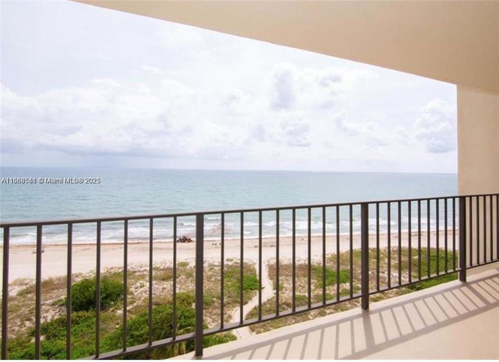 Active With Contract: $3,800 (2 beds, 2 baths, 1210 Square Feet)