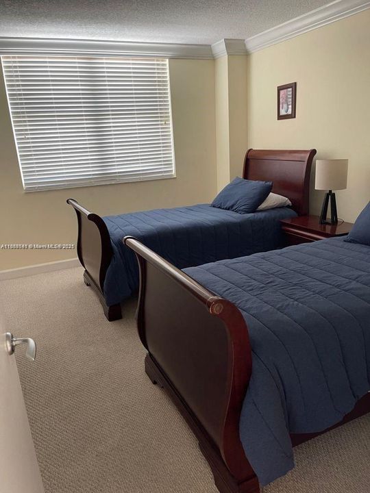 Active With Contract: $3,800 (2 beds, 2 baths, 1210 Square Feet)