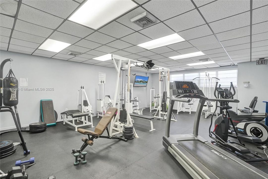 На продажу: $799,000 (2 спален, 2 ванн, 1484 Квадратных фут)