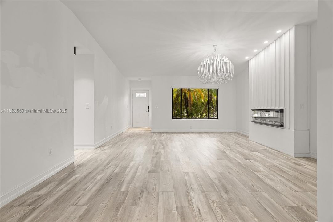 На продажу: $775,000 (4 спален, 2 ванн, 1902 Квадратных фут)