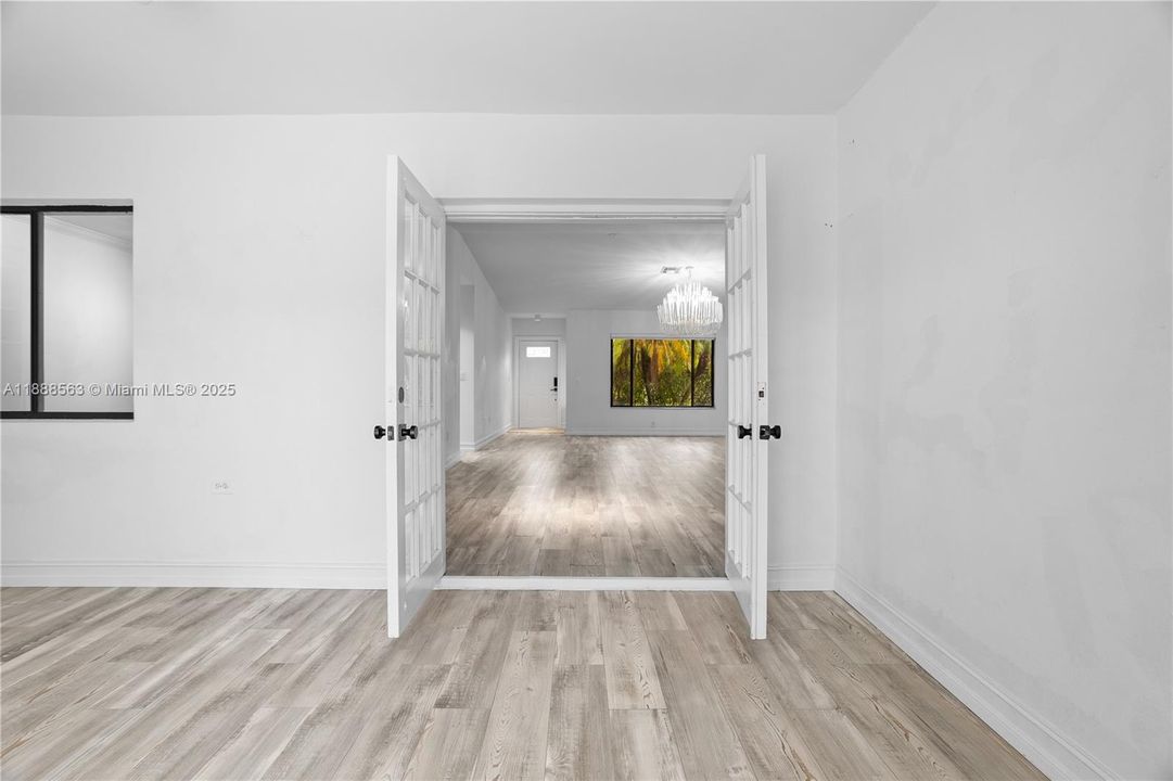 На продажу: $775,000 (4 спален, 2 ванн, 1902 Квадратных фут)