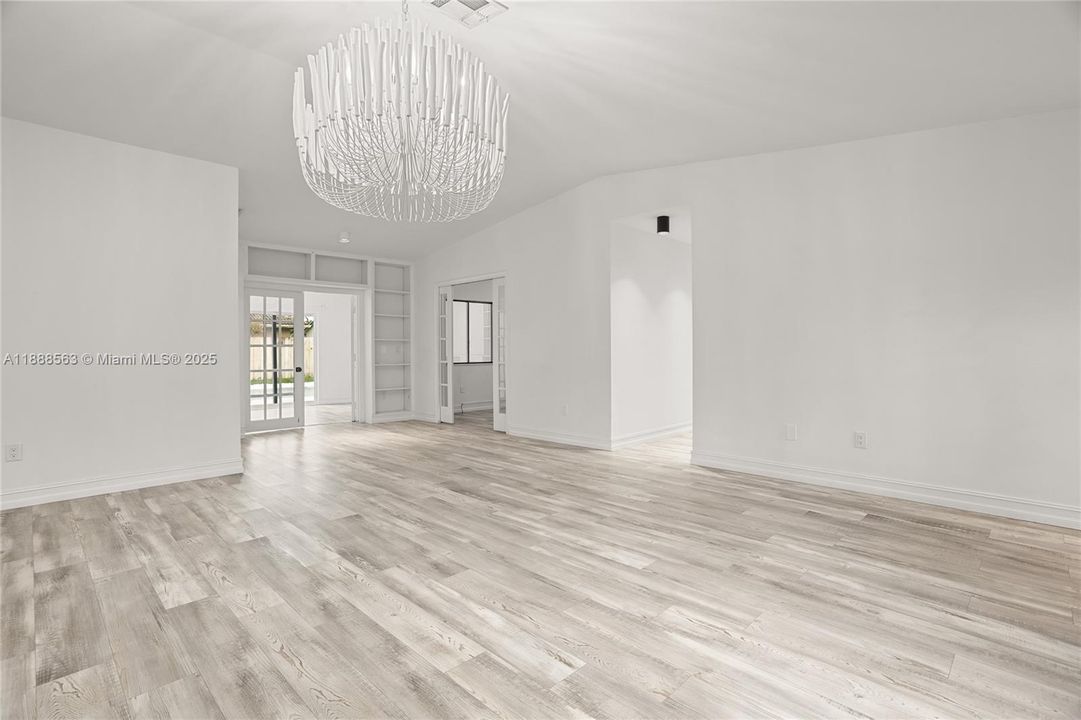 На продажу: $775,000 (4 спален, 2 ванн, 1902 Квадратных фут)