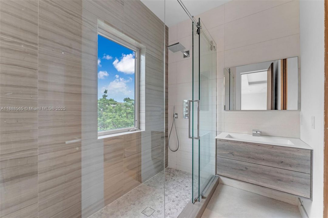 For Sale: $6,999,999 (6 beds, 6 baths, 0 Square Feet)