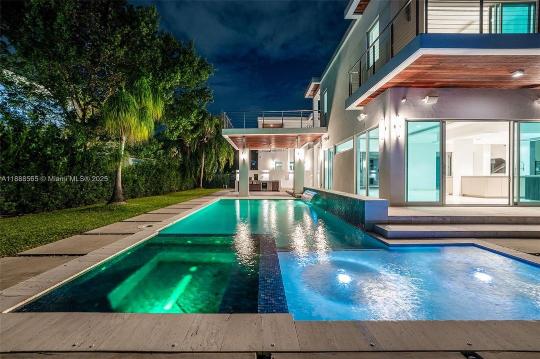 For Sale: $6,999,999 (6 beds, 6 baths, 0 Square Feet)