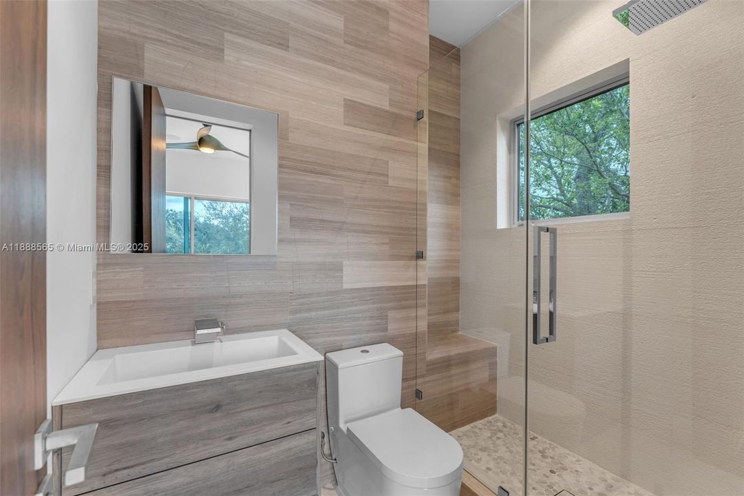 For Sale: $6,999,999 (6 beds, 6 baths, 0 Square Feet)