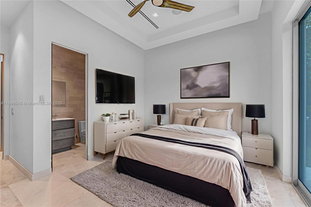 For Sale: $6,999,999 (6 beds, 6 baths, 0 Square Feet)