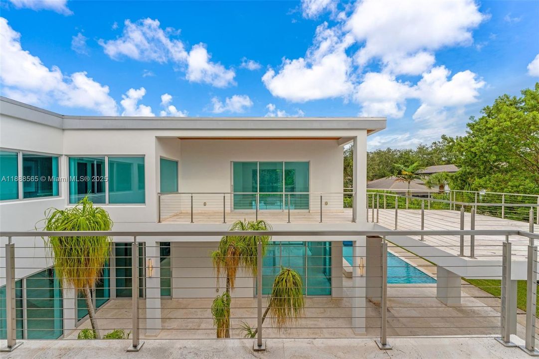 For Sale: $6,999,999 (6 beds, 6 baths, 0 Square Feet)