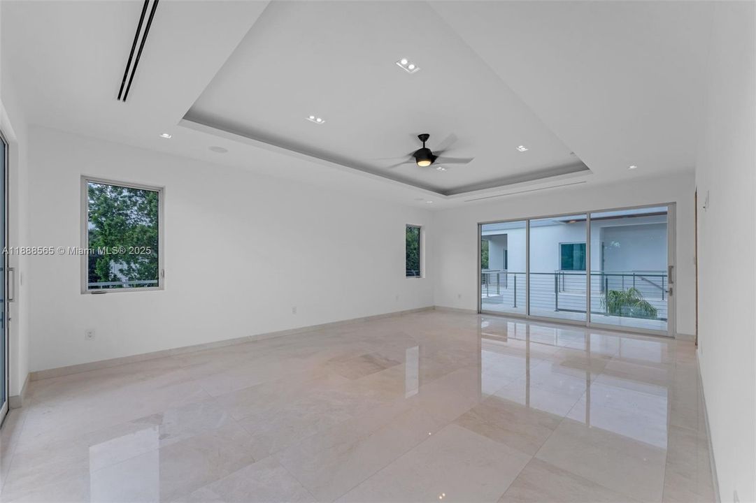 For Sale: $6,999,999 (6 beds, 6 baths, 0 Square Feet)