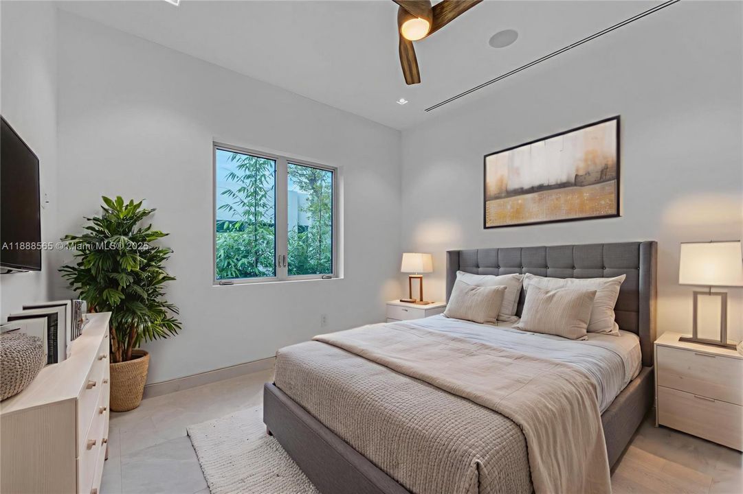 For Sale: $6,999,999 (6 beds, 6 baths, 0 Square Feet)