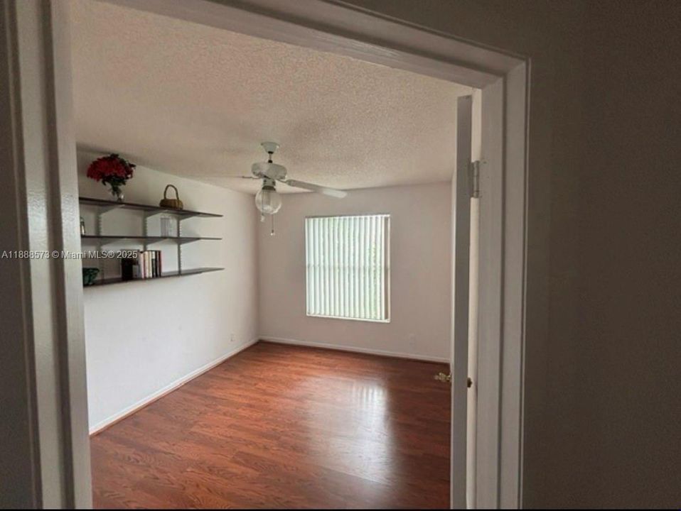 На продажу: $699,000 (4 спален, 2 ванн, 2288 Квадратных фут)