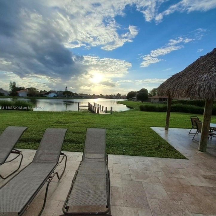 На продажу: $699,000 (4 спален, 2 ванн, 2288 Квадратных фут)