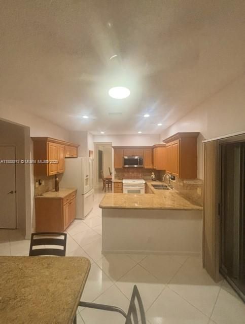 На продажу: $699,000 (4 спален, 2 ванн, 2288 Квадратных фут)