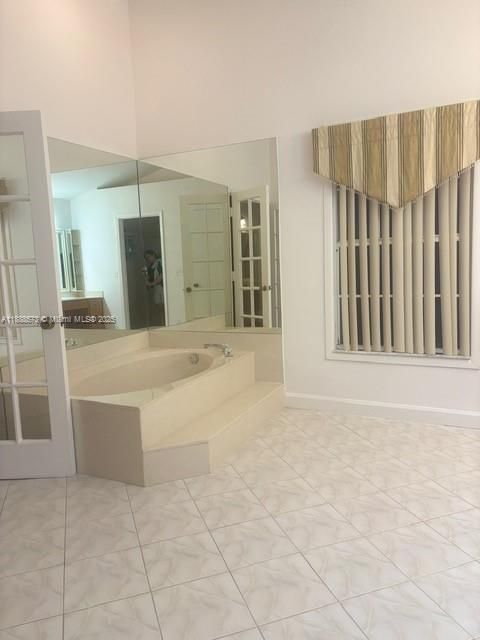 На продажу: $699,000 (4 спален, 2 ванн, 2288 Квадратных фут)