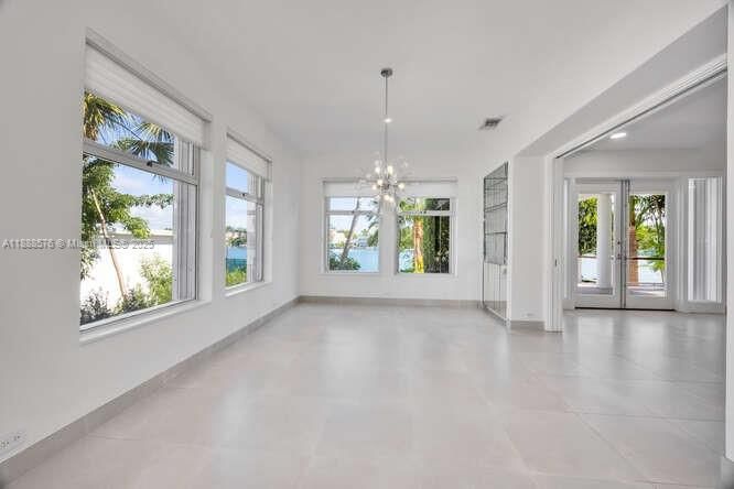 En Renta: $31,500 (4 camas, 5 baños, 3202 Pies cuadrados)