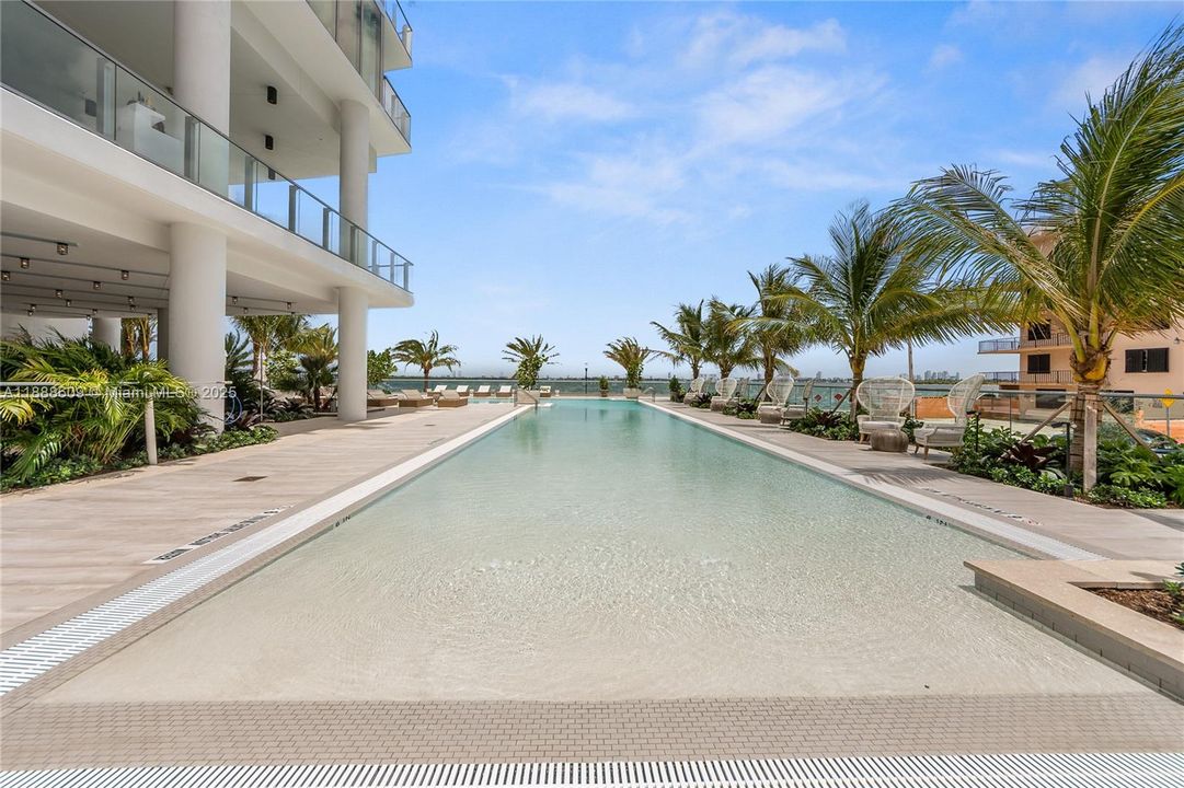 最近租的: $5,500 (2 贝兹, 3 浴室, 1223 平方英尺)