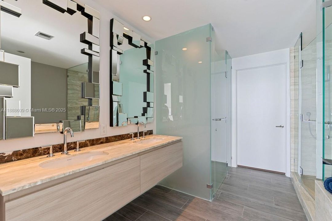 最近租的: $5,500 (2 贝兹, 3 浴室, 1223 平方英尺)