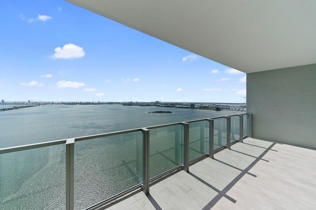 最近租的: $5,500 (2 贝兹, 3 浴室, 1223 平方英尺)