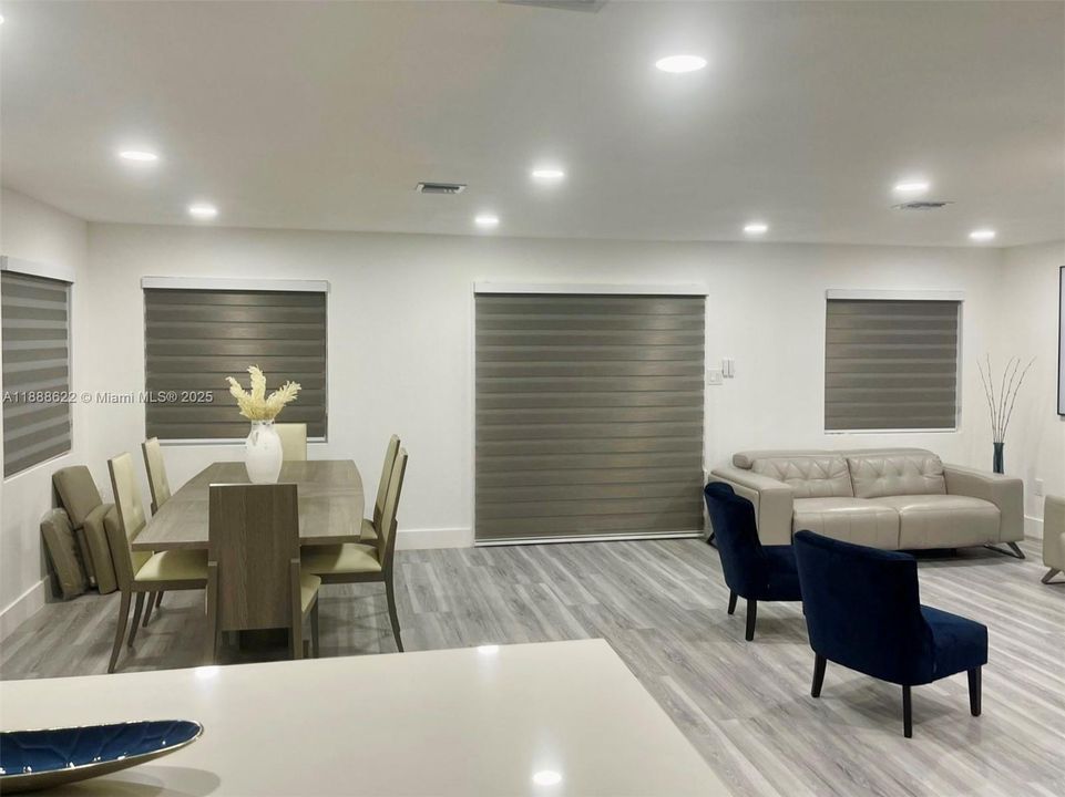 For Sale: $1,600,000 (4 beds, 4 baths, 1350 Square Feet)