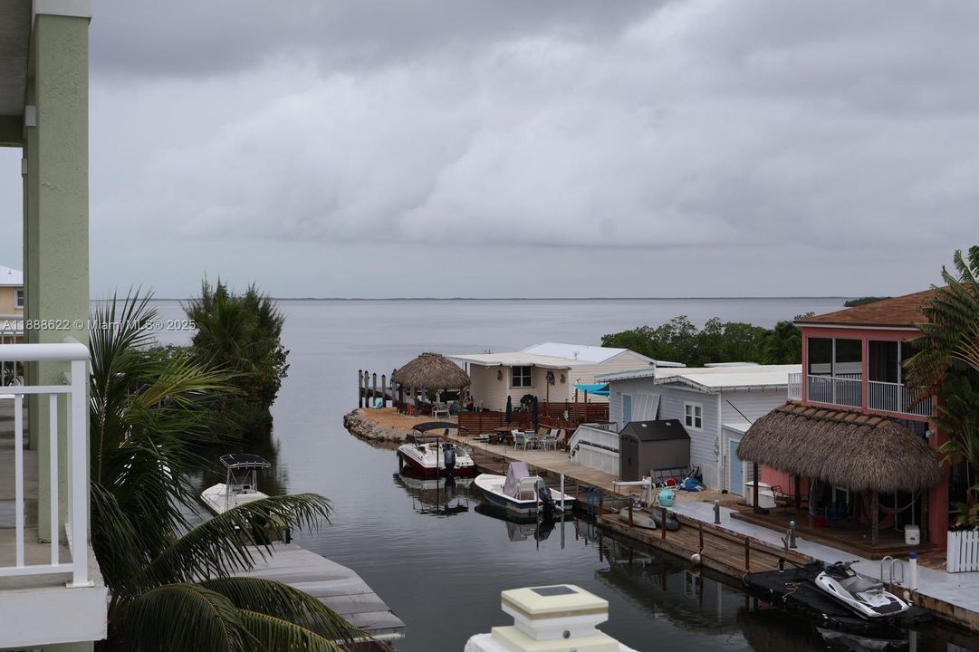 For Sale: $1,600,000 (4 beds, 4 baths, 1350 Square Feet)