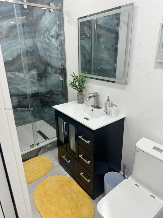 For Sale: $1,600,000 (4 beds, 4 baths, 1350 Square Feet)